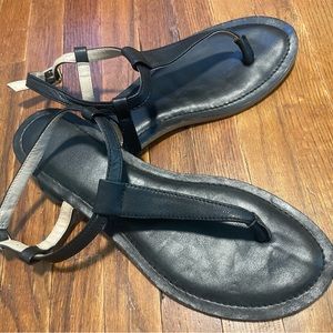 Nicole Miller ankle strap leather sandals